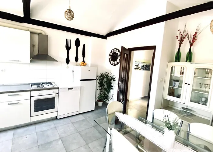 Luna Maris アパート ザダル